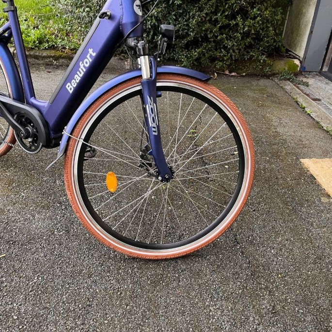 Modèle d'exposition : VTC électrique Beaufort Babett / 28 pouces