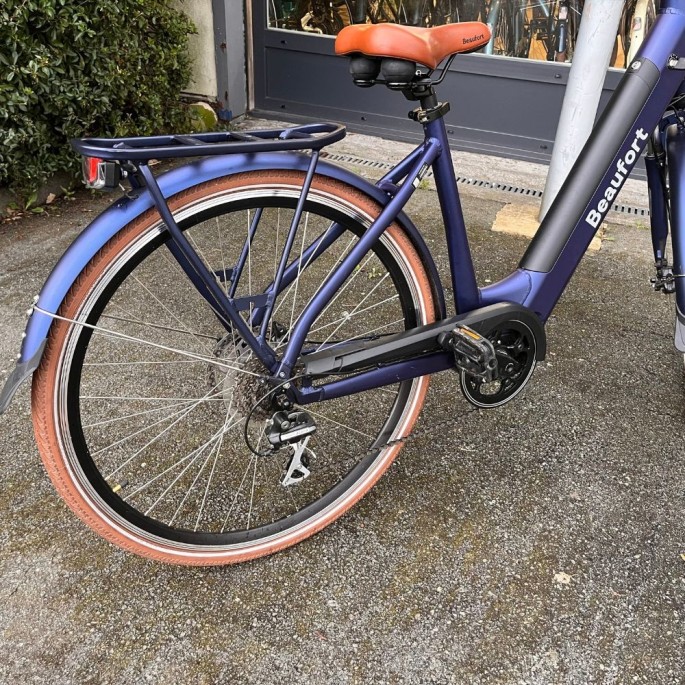 Modèle d'exposition : VTC électrique Beaufort Babett / 28 pouces