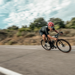 Vélo de route Carbone Megamo RAISE 01