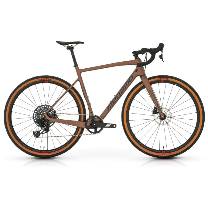 Megamo WEST AXS 05 - 2025
