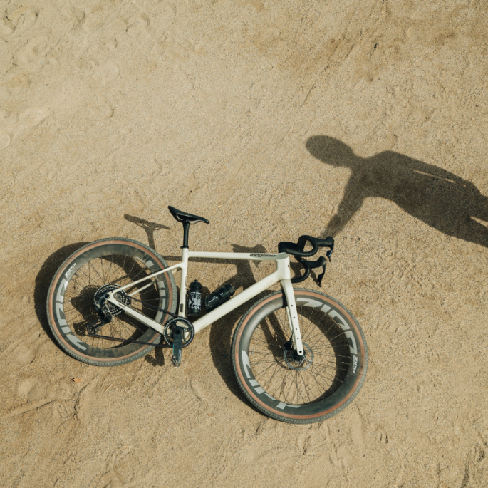 Megamo West 02 – Gravel carbone