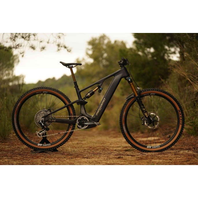 Megamo Flame CRB 10  2026