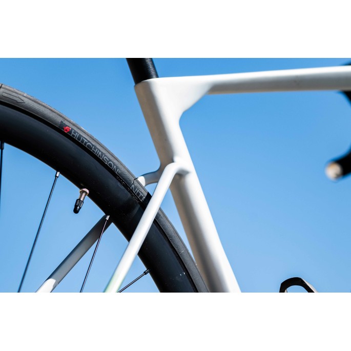BH SL1 4.5 – Vélo de route carbone polyvalent, léger et performant