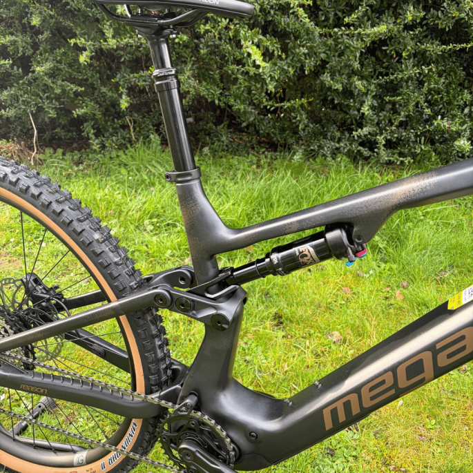 Megamo Reason AL 07 - VTT  DJI Avinox