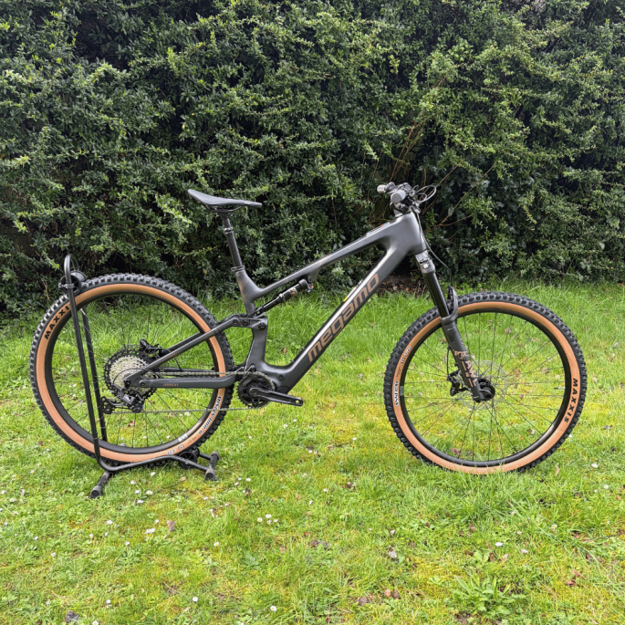 Megamo Reason AL 07 - VTT  DJI Avinox