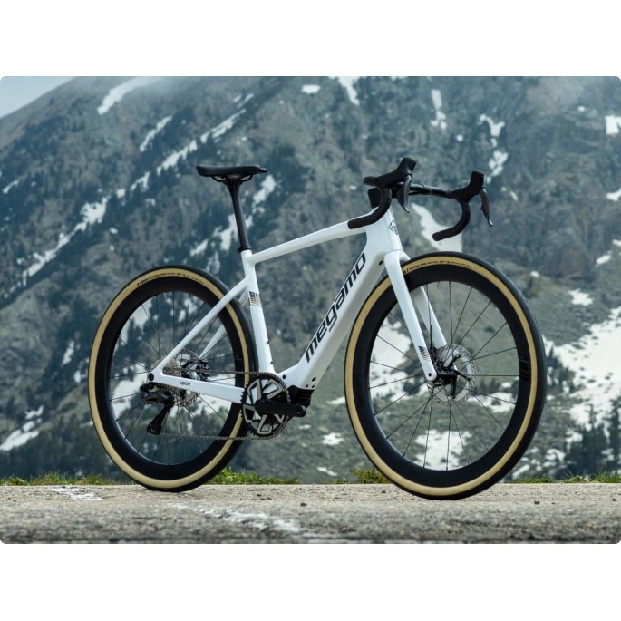 Vélo route électrique  Megamo Upon 20