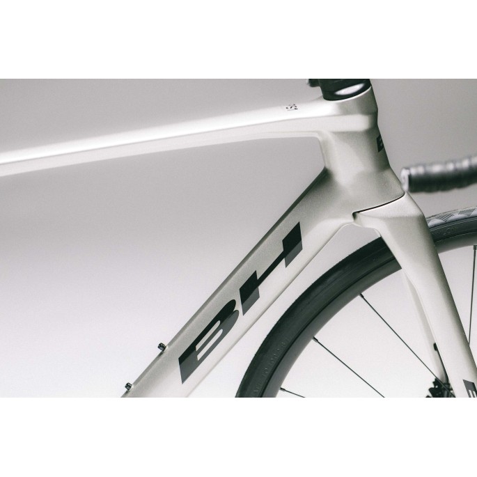 BH RS1 3.5 - Vélo de Route Carbone Aéro Shimano 105 | Velonline
